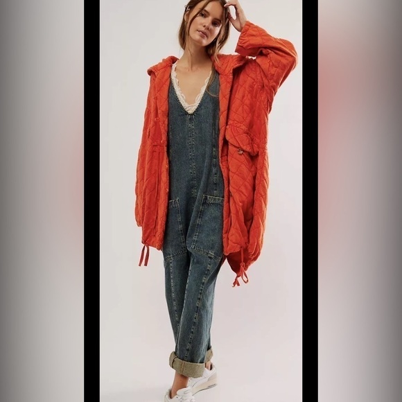 Free People Jackets & Blazers - NWT Free People One Cedar Parachute Jacket Hood Quilt Drawstrings Red Sz S